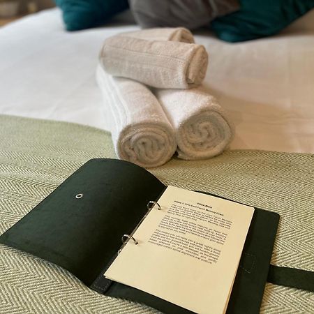 Pillow Menu! 1 Bed Garden Flat Finsbury Park ロンドン エクステリア 写真