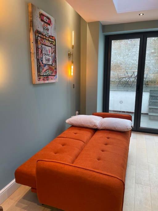 Pillow Menu! 1 Bed Garden Flat Finsbury Park ロンドン エクステリア 写真