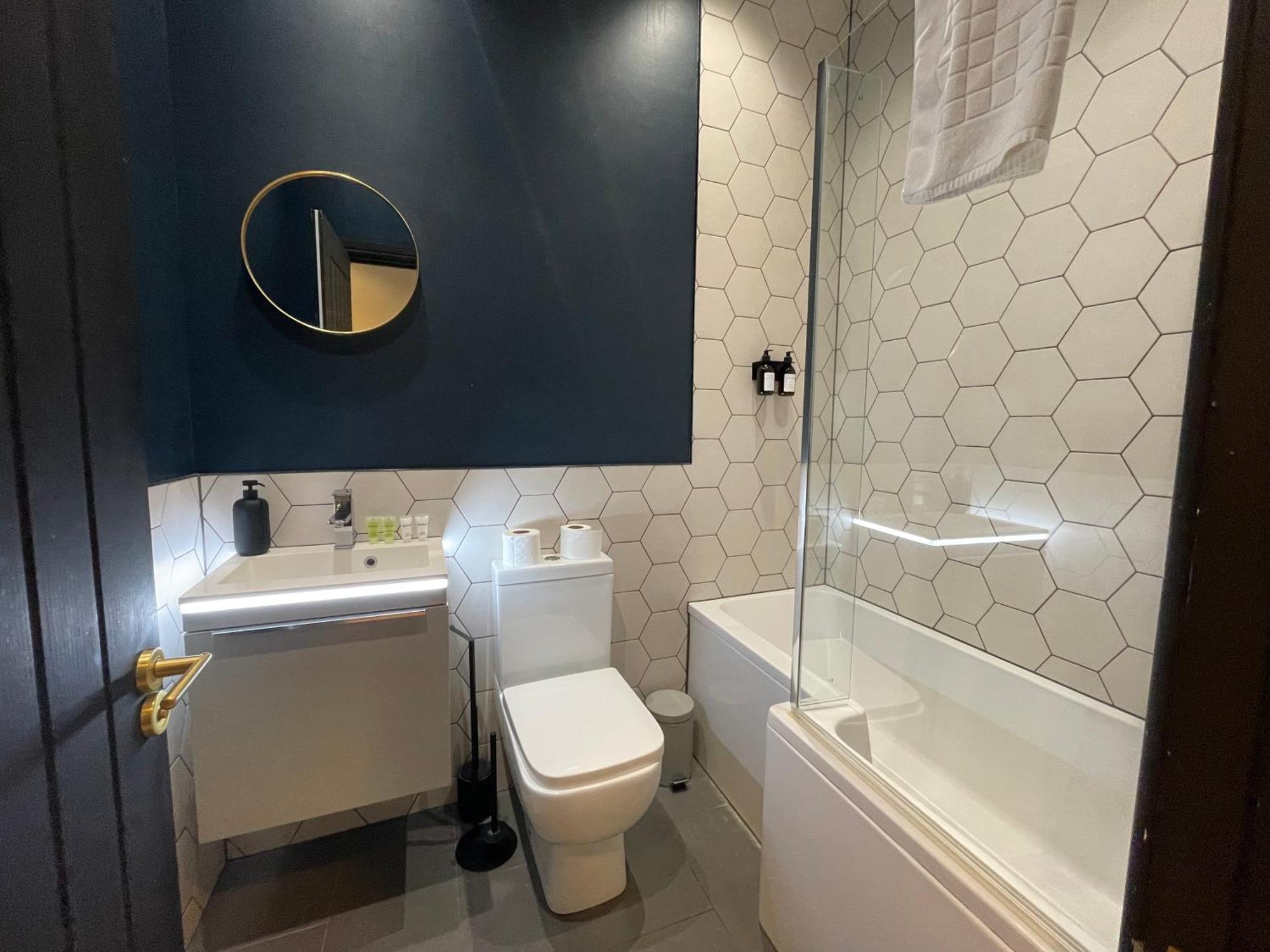 Pillow Menu! 1 Bed Garden Flat Finsbury Park ロンドン エクステリア 写真