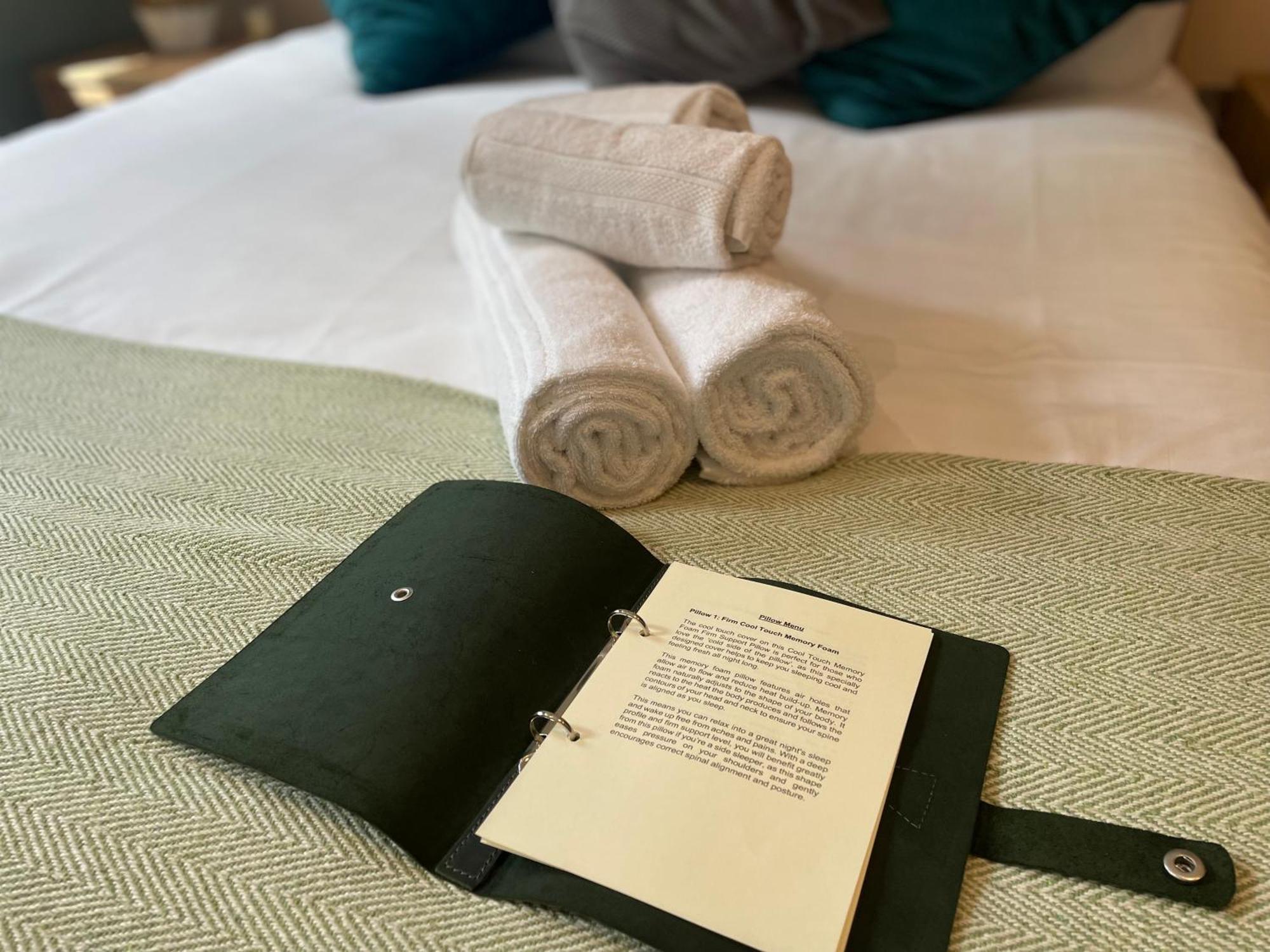 Pillow Menu! 1 Bed Garden Flat Finsbury Park ロンドン エクステリア 写真